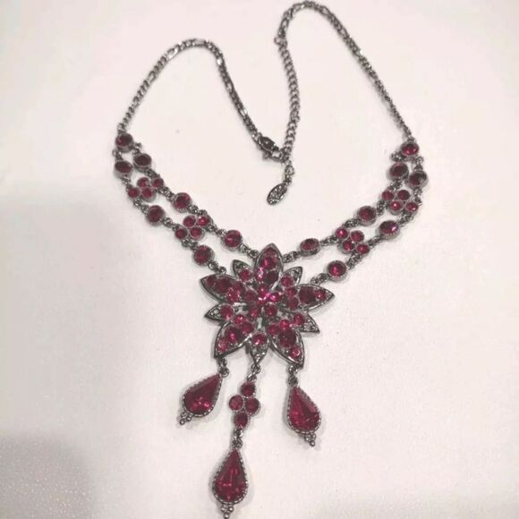 Modern P.O.F.J. Silver Tone Red Rhinestone Flower Dangle Necklace - Picture 9 of 12